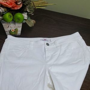 Vineyard Vines 4 white excellent condition stretch jeans *